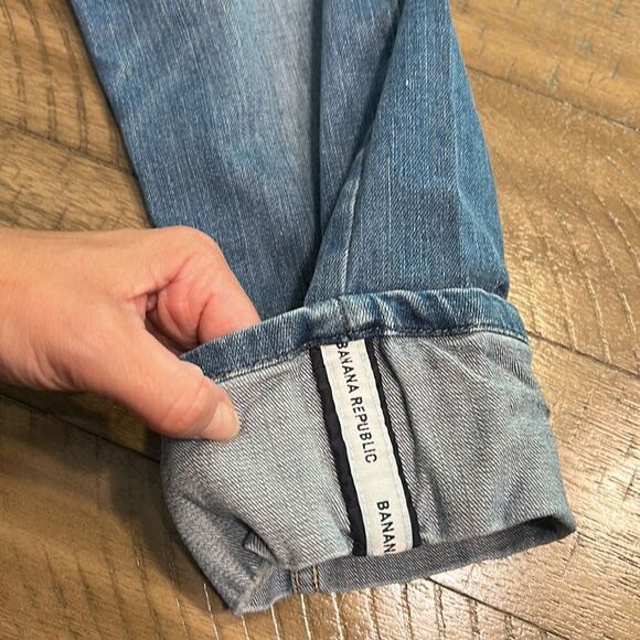 (3/$15)Banana Republic low rise denim capris size 1 petite or 25 petite. Stretch - Picture 8 of 11